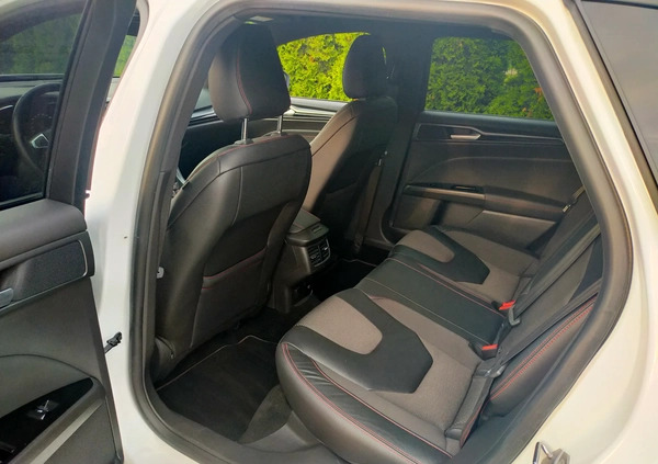 Ford Mondeo cena 71900 przebieg: 177000, rok produkcji 2018 z Kraków małe 106